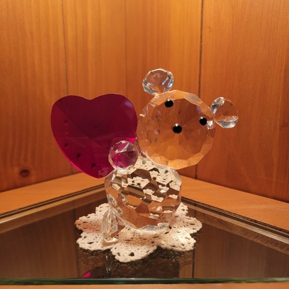 CRYSTAL WORLD ♥️ Vintage Heavy Crystal Teddy Bear Holding | Leaning on Red Heart - Picture 7 of 17